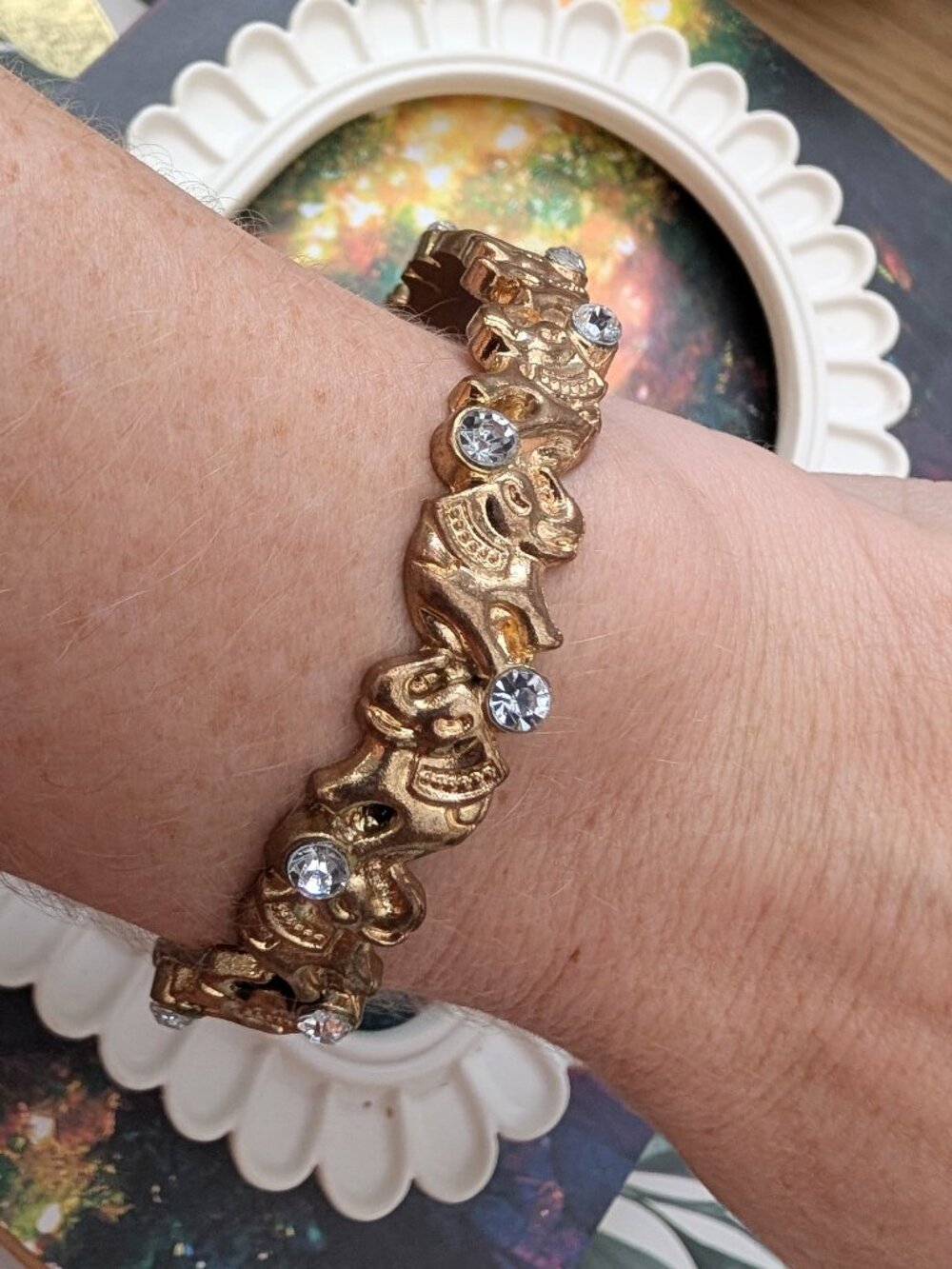 Vintage India Elephant & Rhinestone Brass Tone Bangle Bracelet
